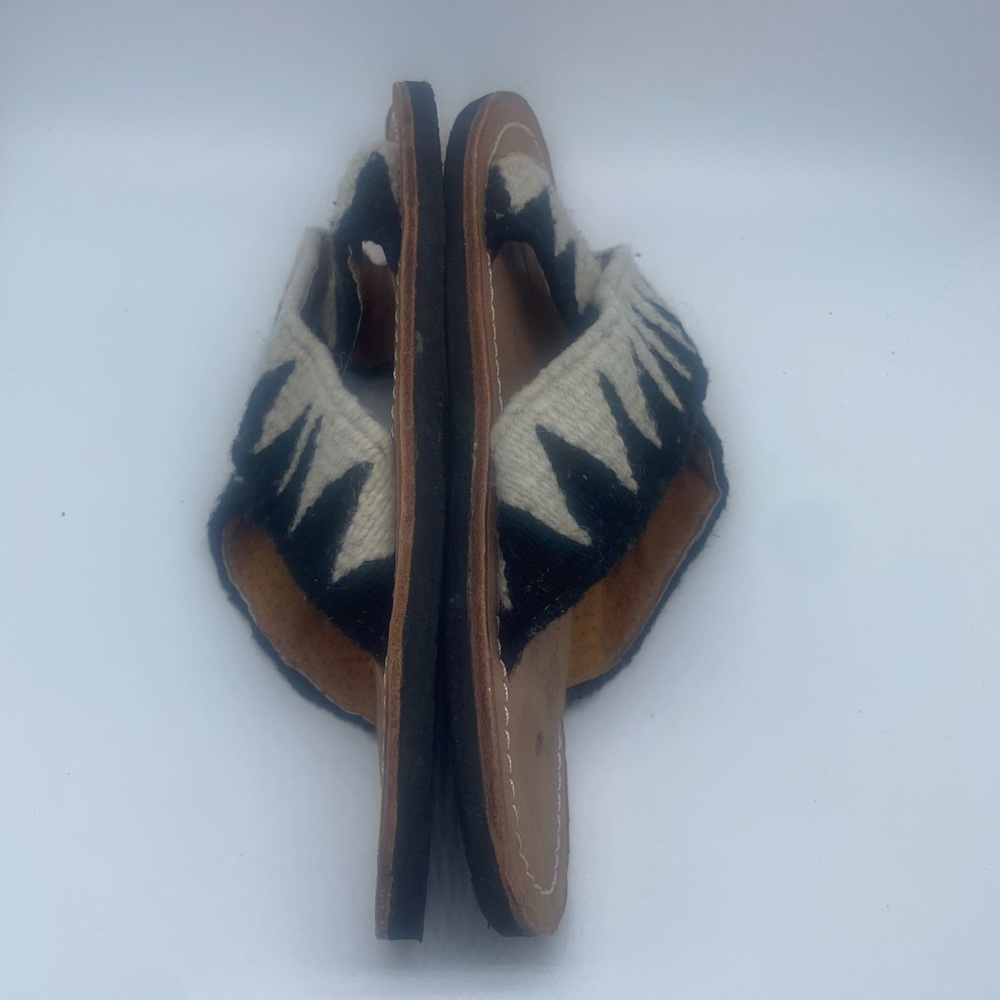 Nwt Ndavaa + Eclectic Array Zebra Sandal - image 5